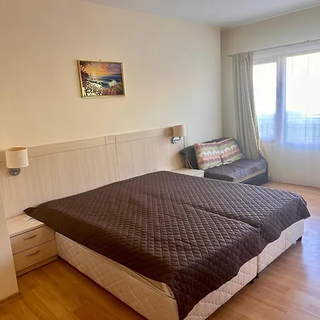 Apartment Serena Kavaci *